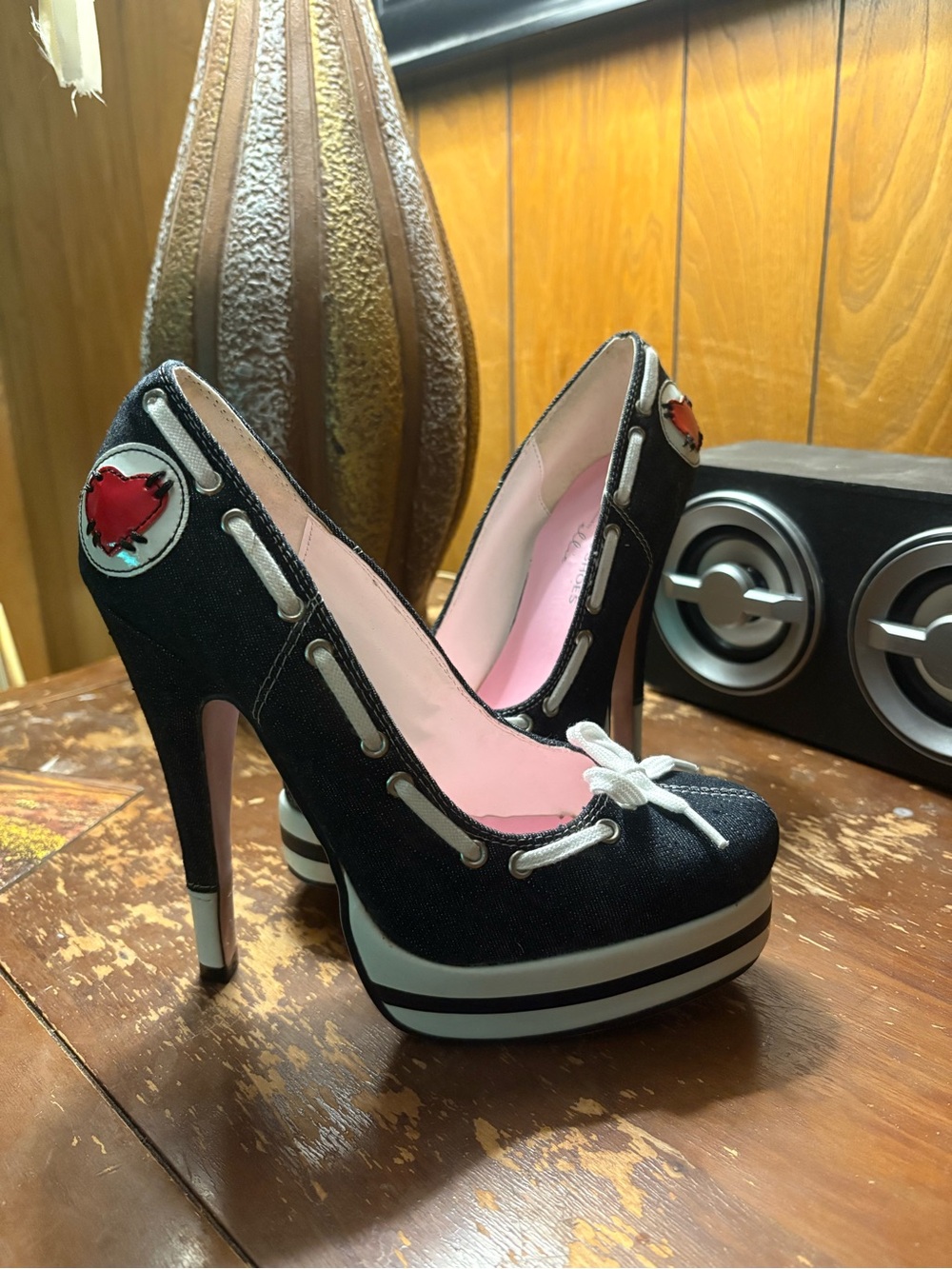 Leg Avenue Black Platform High-Heel Pumps with Heart Patch